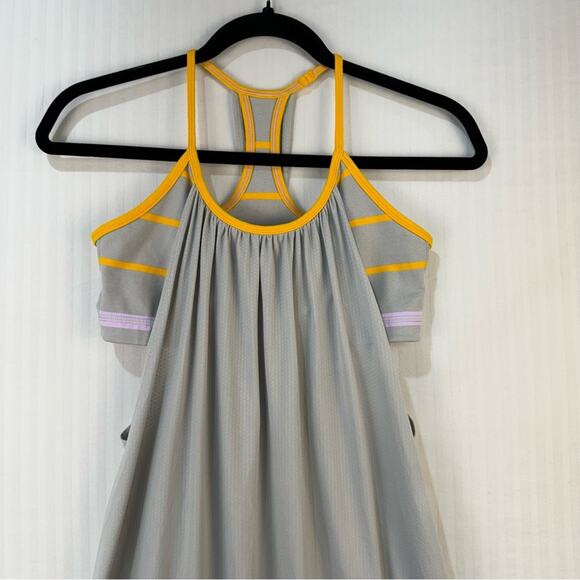 Lululemon Athletica Light Gray Racer Back Muscle Workout Sports Bra Top Size 6 - Picture 6 of 7